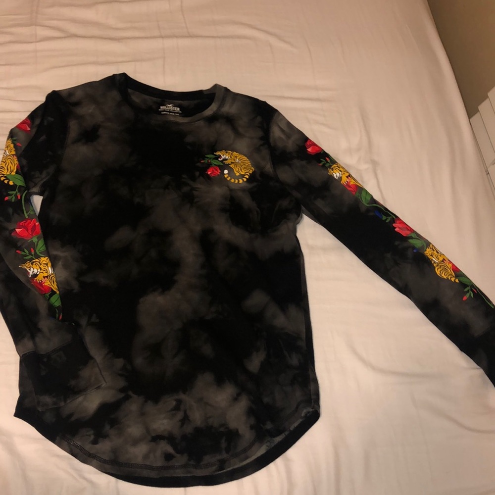 Black Long Sleeve Tee